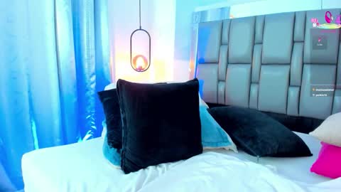 Emi  online show from October 8, 6:12 pm