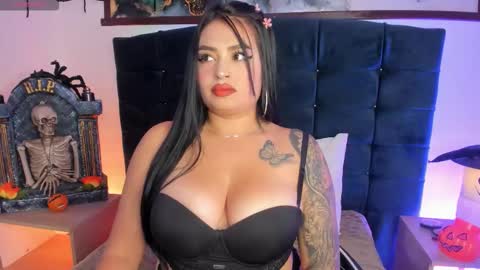 Emily  online show from October 29, 3:58 pm