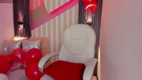 Emily online show from February 25, 2:26 pm