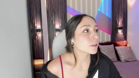 Emily online show from September 21, 4:16 pm