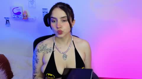 Emily Lindey online show from February 3, 2:21 am