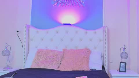 Emily online show from October 22, 2:05 am