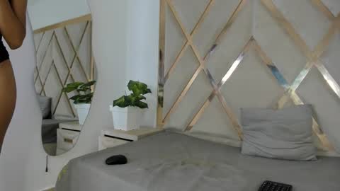 emilyasm online show from November 26, 10:11 pm