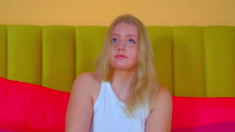 Emily online show from December 4, 6:37 am