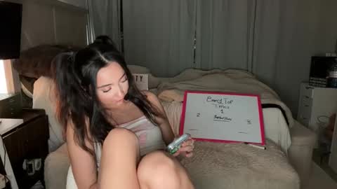 emilyfawn online show from March 13, 4:14 am