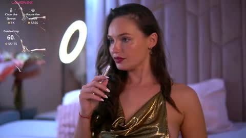 Emily online show from September 14, 3:32 pm