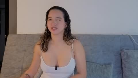 emilyrousex online show from May 2, 3:59 pm