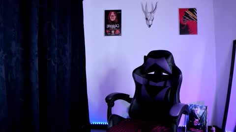  Emily Support me to have 100 likes plx online show from October 2, 10:15 pm