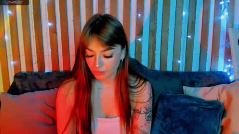 Emily online show from November 18, 8:04 am