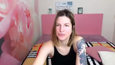 EmilyWalkers online show from March 10, 8:50 am