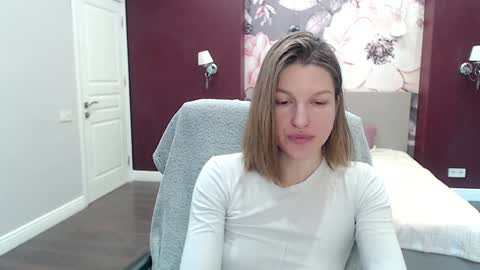EmilyWalkers online show from February 6, 7:56 am