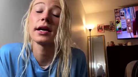 emilywarren296 online show from September 30, 11:49 am