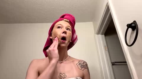 emilywarren296 online show from September 18, 4:38 pm