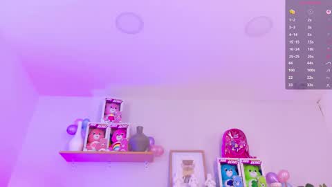 Emily Bank online show from December 19, 8:23 pm