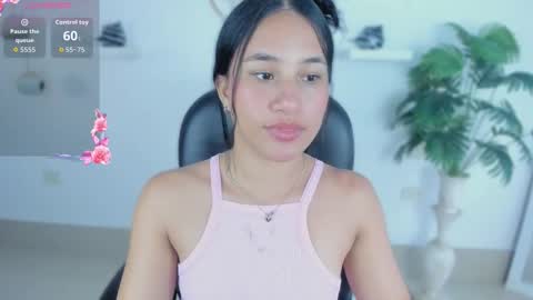 emilyy_kim online show from January 31, 7:11 pm