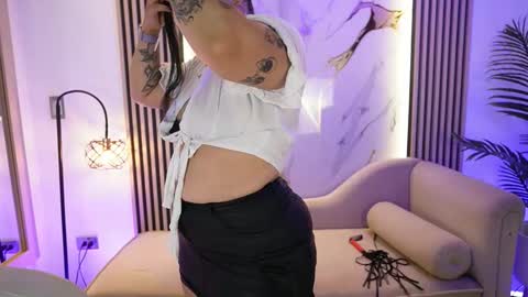 emma__walkerr_ online show from March 23, 7:09 pm