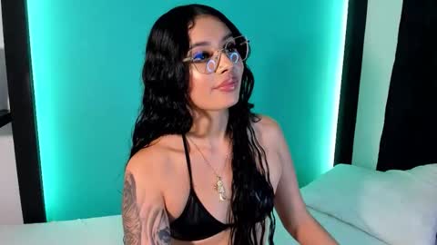 emma_ah online show from March 5, 1:07 pm