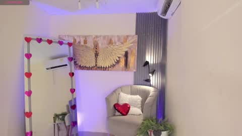 Alice online show from February 6, 12:04 pm