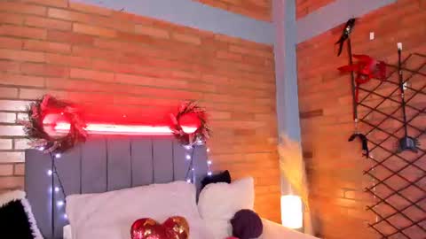 Hey Im EmmaHelp me reach 100 likes online show from July 14, 7:18 pm