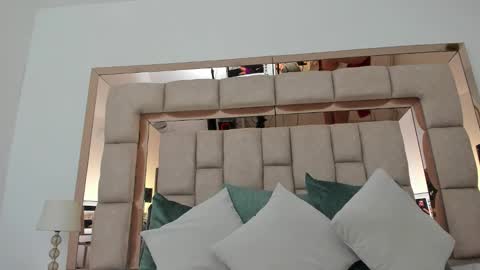 Emma Castillo online show from December 3, 10:45 pm