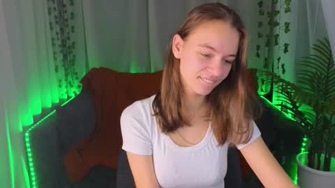 emma_chaser online show from December 16, 1:33 am