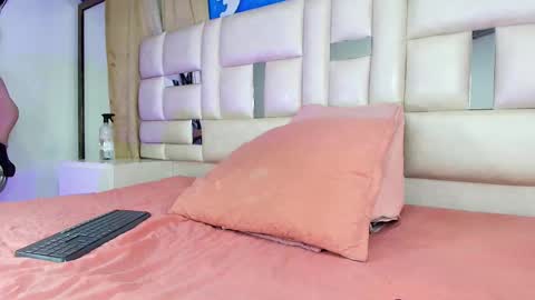 Emma online show from October 17, 3:21 am