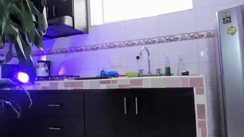 Emma online show from February 17, 2:38 pm