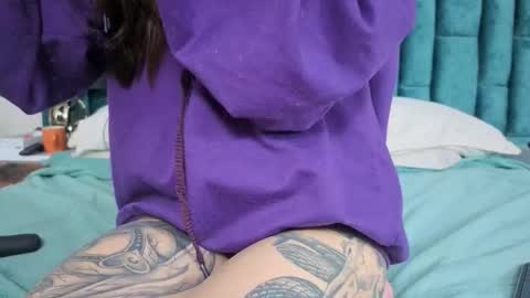 Emma online show from November 29, 2:59 am