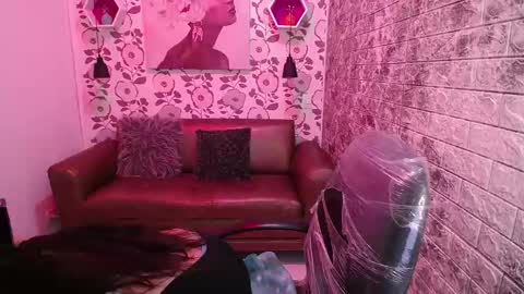 emma online show from February 17, 3:15 am