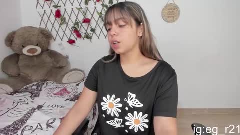 emma_grayys online show from December 3, 6:49 am