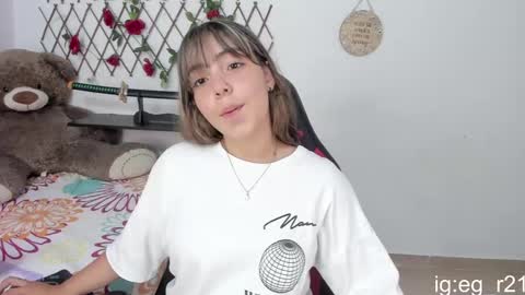 emma_grayys online show from October 14, 5:43 am