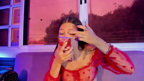 emma_jhoons online show from March 4, 11:50 am