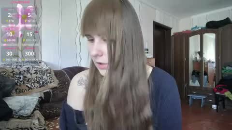 emma_just online show from April 30, 6:51 am