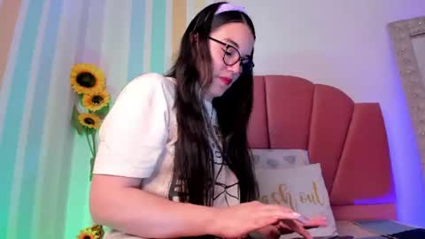 Emma  online show from July 4, 7:10 pm