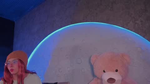     online show from February 13, 10:02 am