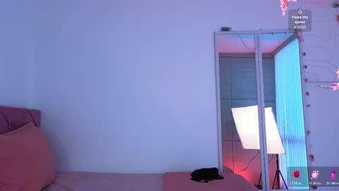 EMMA REVEES  online show from March 7, 11:39 am