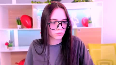 emma_swee online show from February 20, 6:19 am