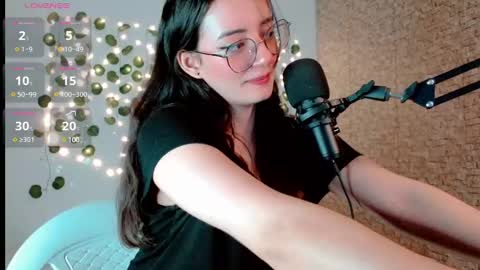 Emma  online show from December 4, 1:09 pm