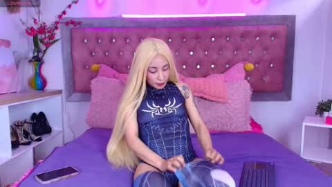 neko  online show from September 14, 9:01 pm