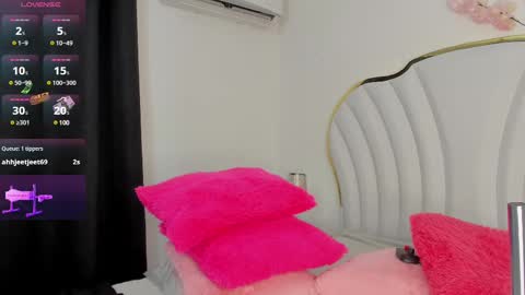 Welcome Im yosein  Your love is my passion activate it with your tips and enjoy with me online show from February 15, 11:27 pm