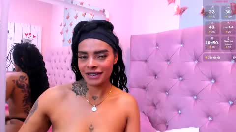 emmaebony_ online show from September 9, 1:33 pm