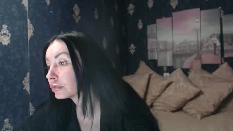 EmmaGoldX online show from January 6, 6:50 am