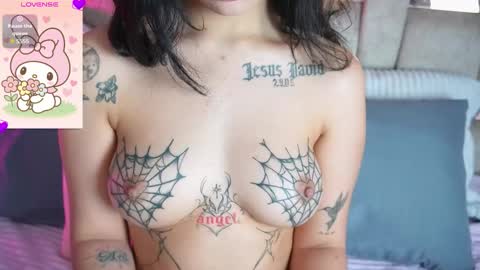 emmajohanson online show from November 28, 7:06 pm