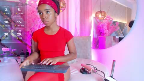 emmalove01 online show from February 9, 2:47 am