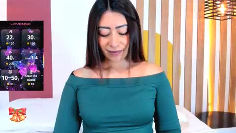 emmanaughty_ online show from December 16, 11:10 pm