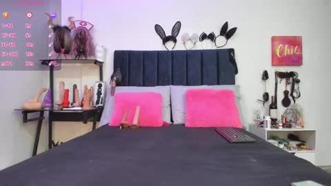          online show from March 11, 12:06 pm