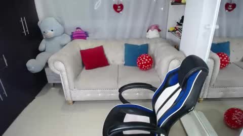 Emmily online show from February 20, 12:41 am