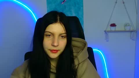 Emma online show from November 23, 12:40 pm