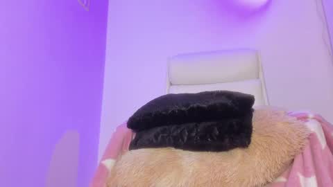 Emy online show from January 16, 11:04 am