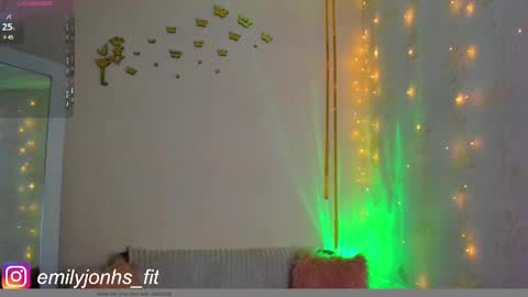 EMYLY  online show from February 4, 8:59 pm